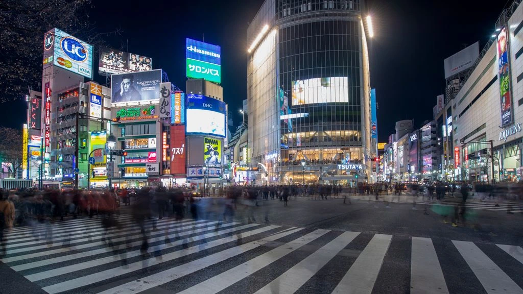 Cruce de Shibuya en Tokio al caer la tarde
